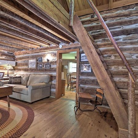 Historic Cabin Grill And Hiking Trail Access! Bryson City Luaran gambar