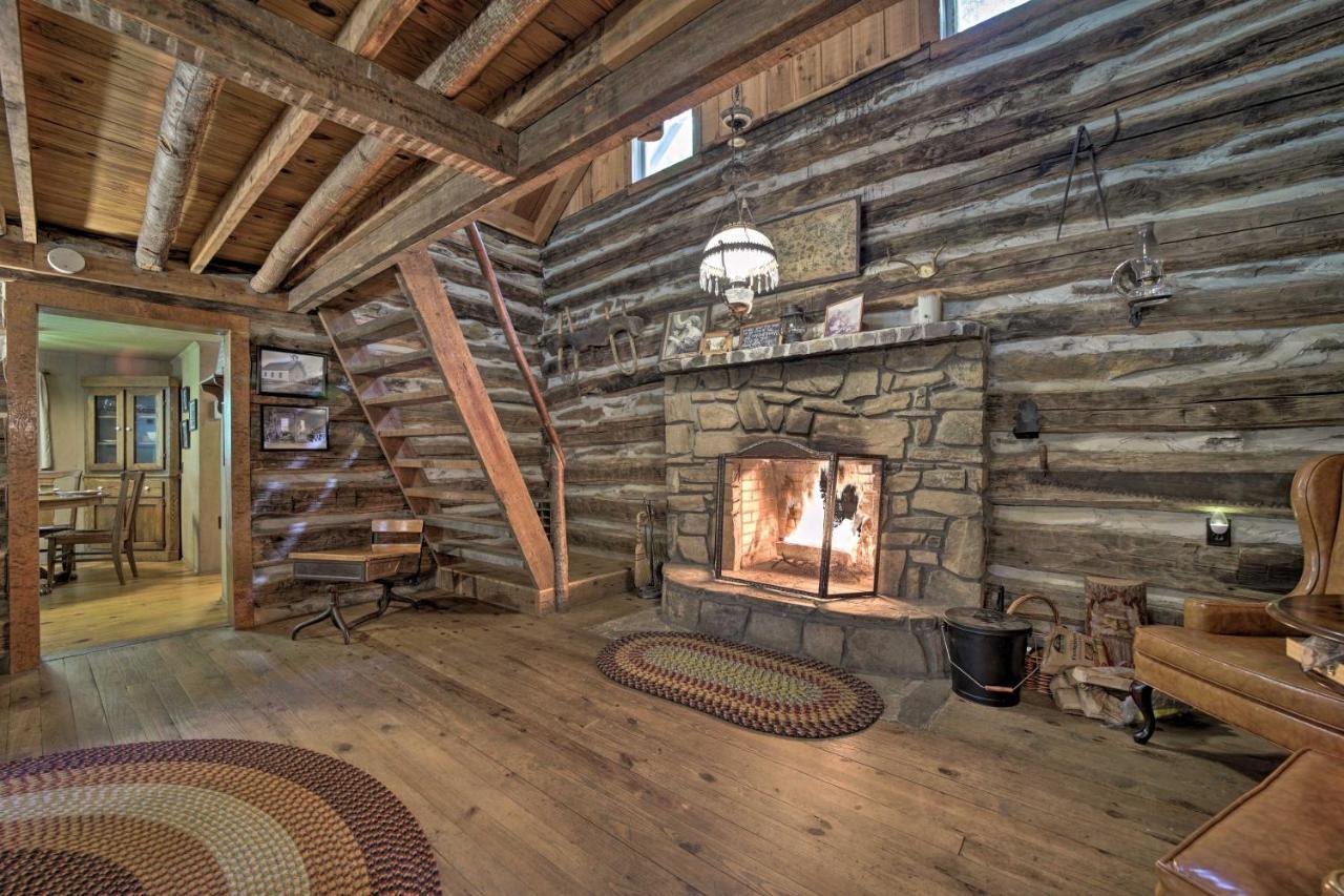 Historic Cabin Grill And Hiking Trail Access! Bryson City Luaran gambar