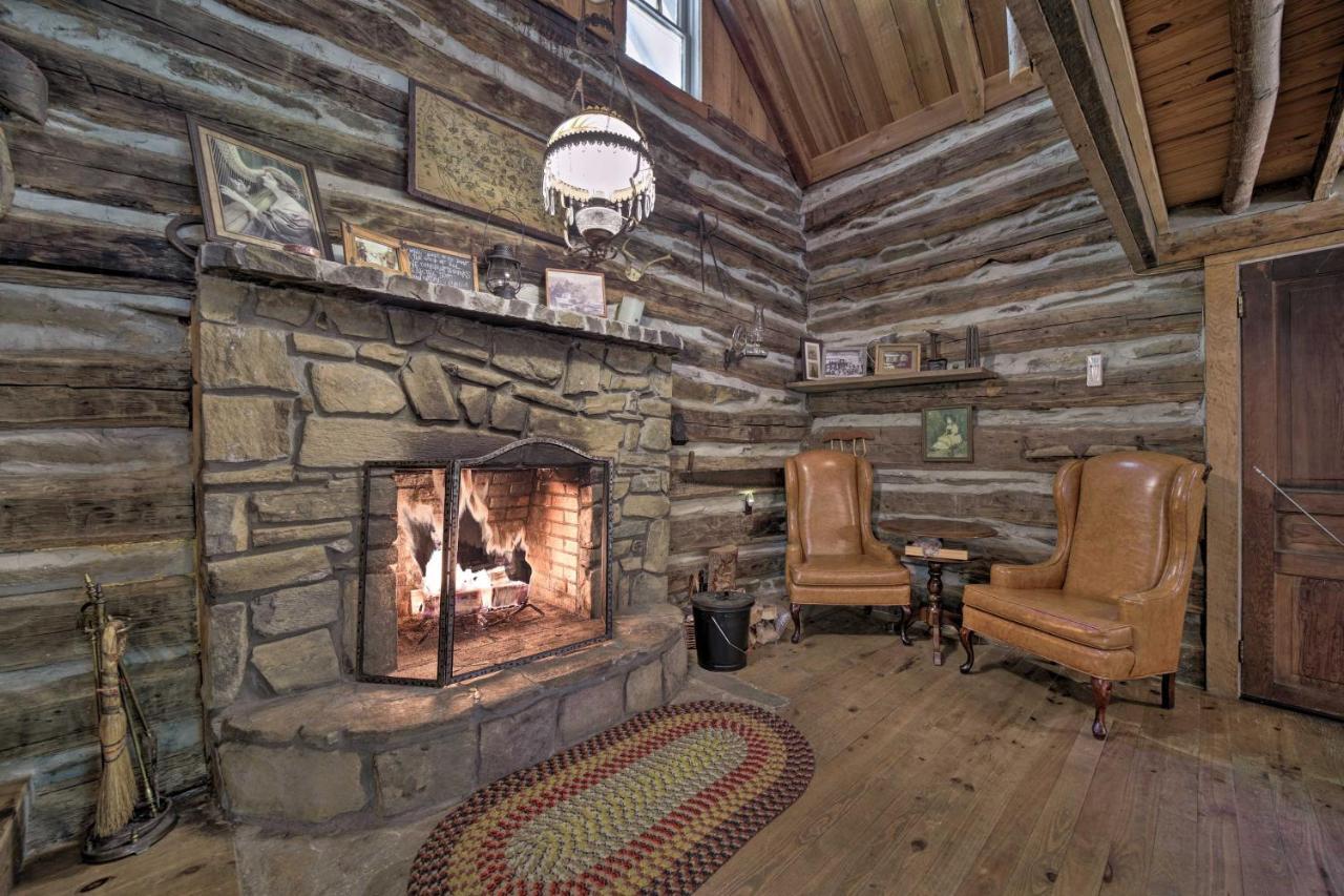 Historic Cabin Grill And Hiking Trail Access! Bryson City Luaran gambar