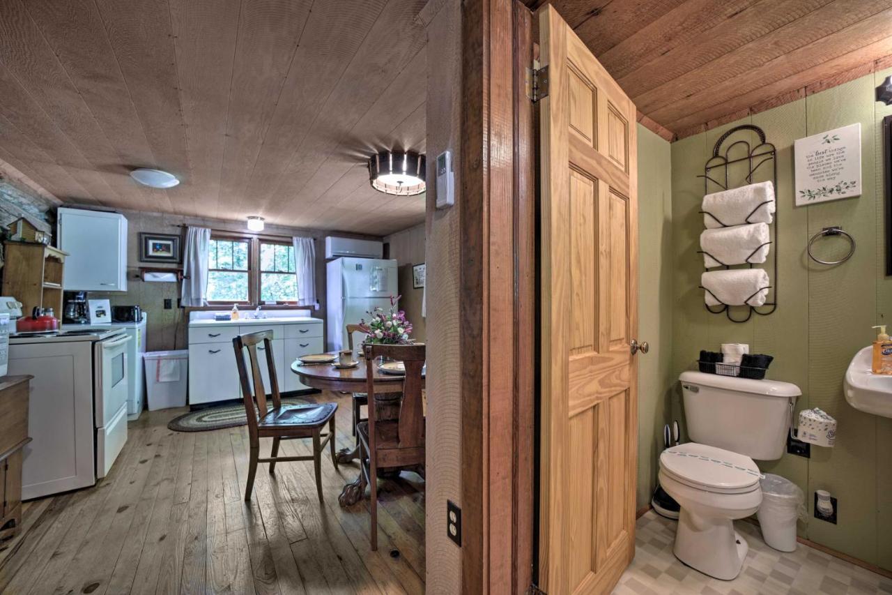 Historic Cabin Grill And Hiking Trail Access! Bryson City Luaran gambar