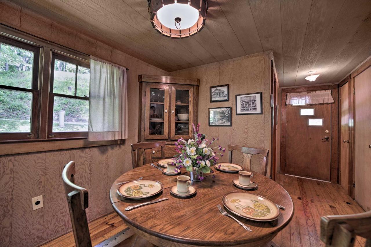 Historic Cabin Grill And Hiking Trail Access! Bryson City Luaran gambar