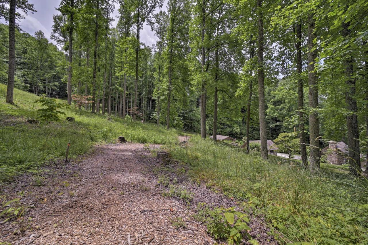 Historic Cabin Grill And Hiking Trail Access! Bryson City Luaran gambar